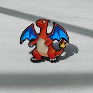 Pokemon Enamel Pin Charizard